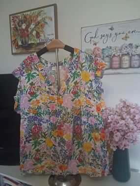 Cynthia Rowley Multicolor Floral Scoop-Neck Blouse